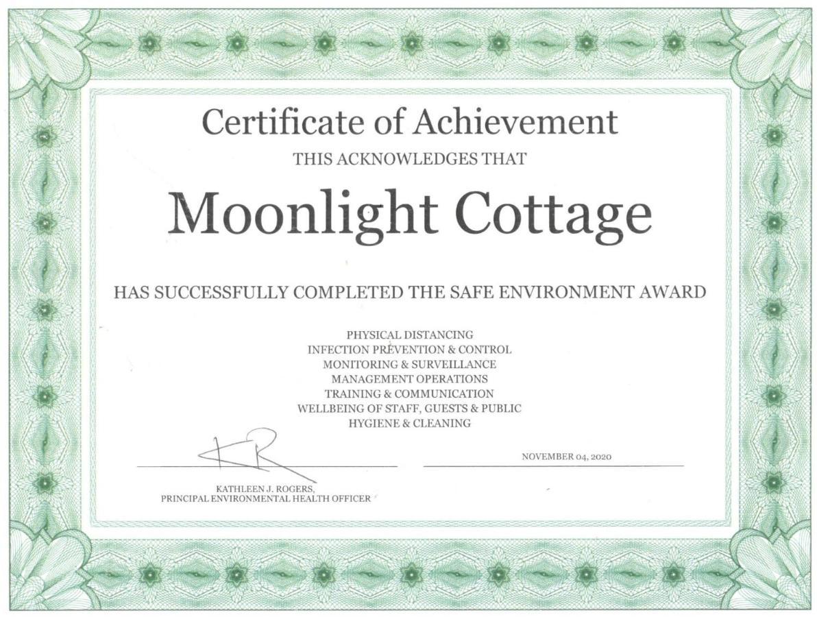Moonlight Cottage East End Village Exteriör bild